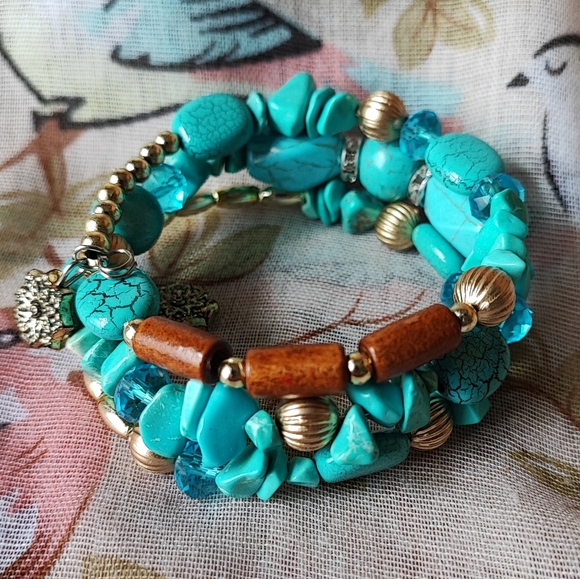 Pistachio Green Lucite Crackled Silver Atomic Beaded Cubed Memory Wire Bracelet - Picture 11 of 11